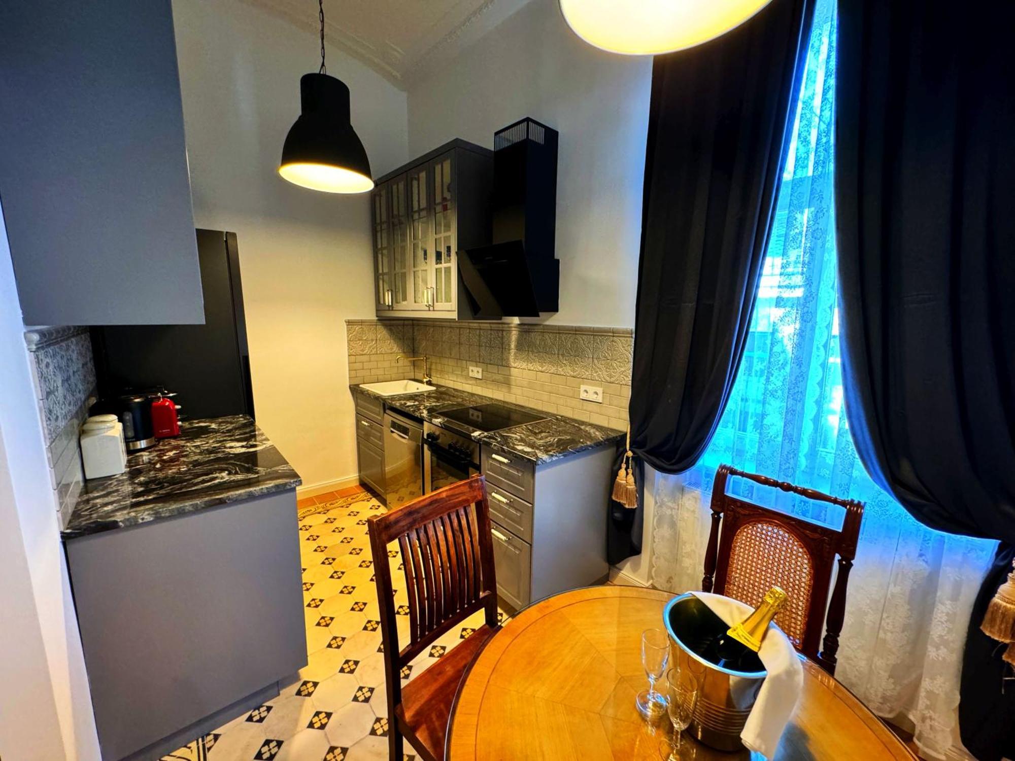 Apartment 7th Heaven Center